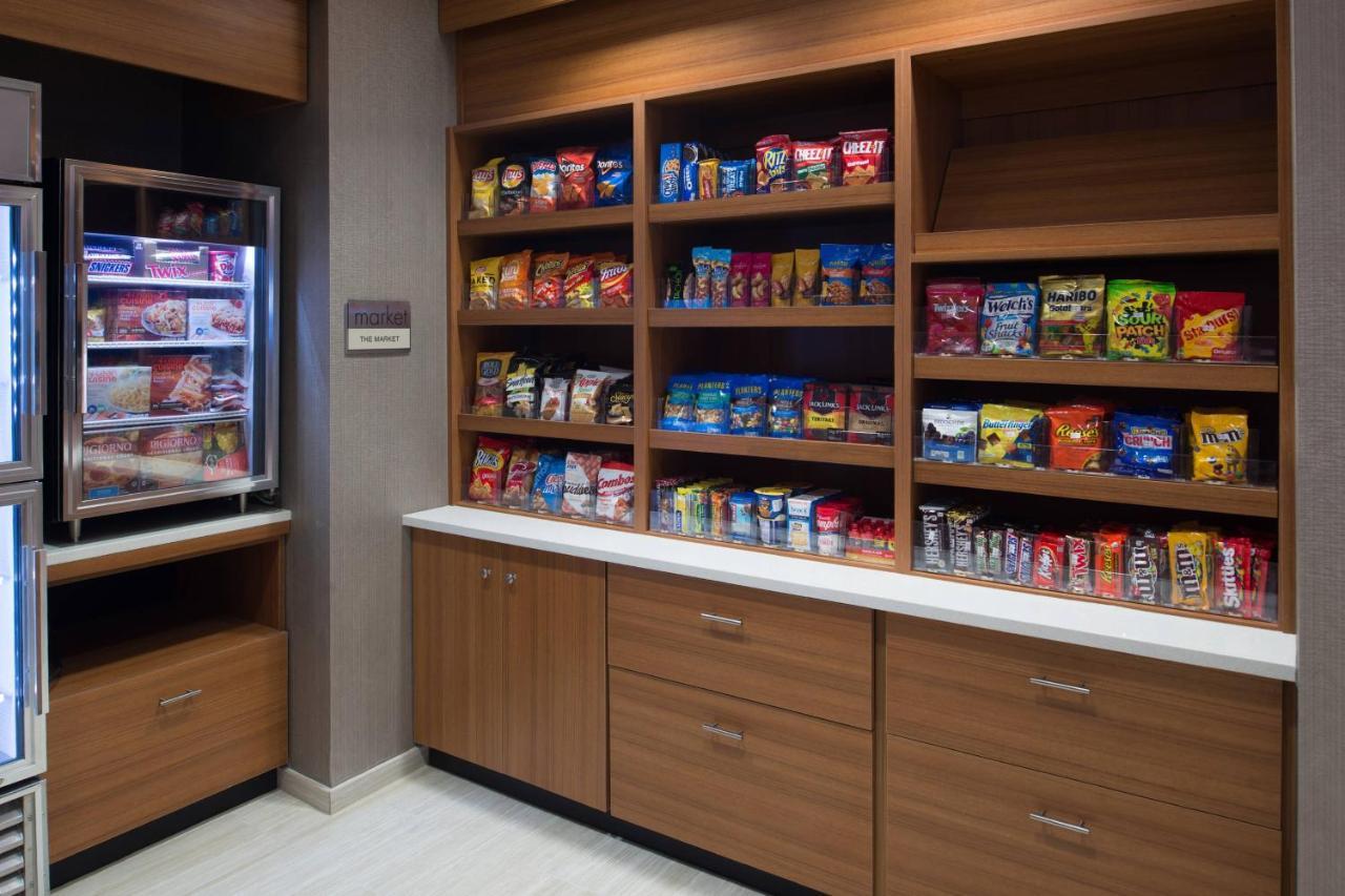 Hotel Springhill By Marriott Airport 3*